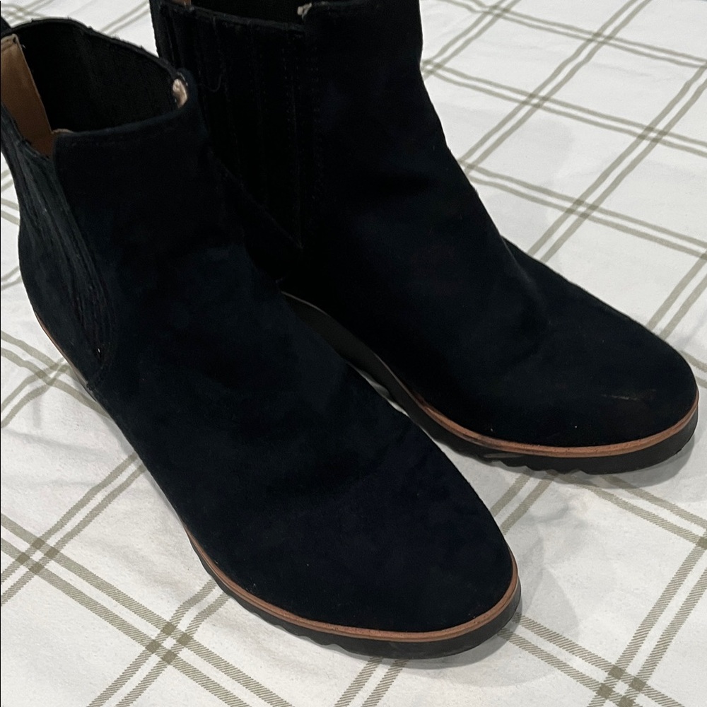 Lifestride Velocity 2.0 Black Suede Ankle Wedge Boots Size 8 - Picture 8 of 11